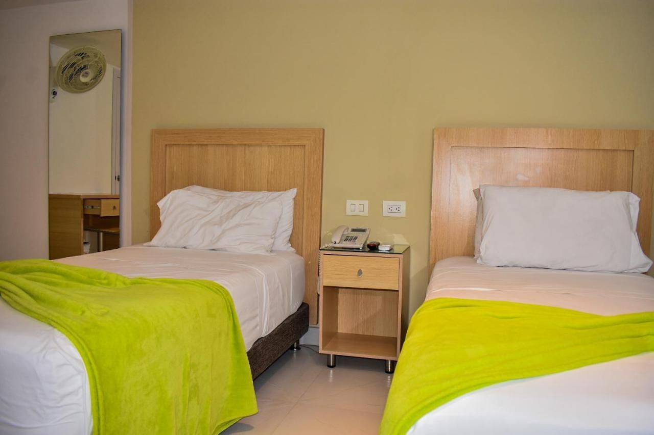 Isla Capri Hotel