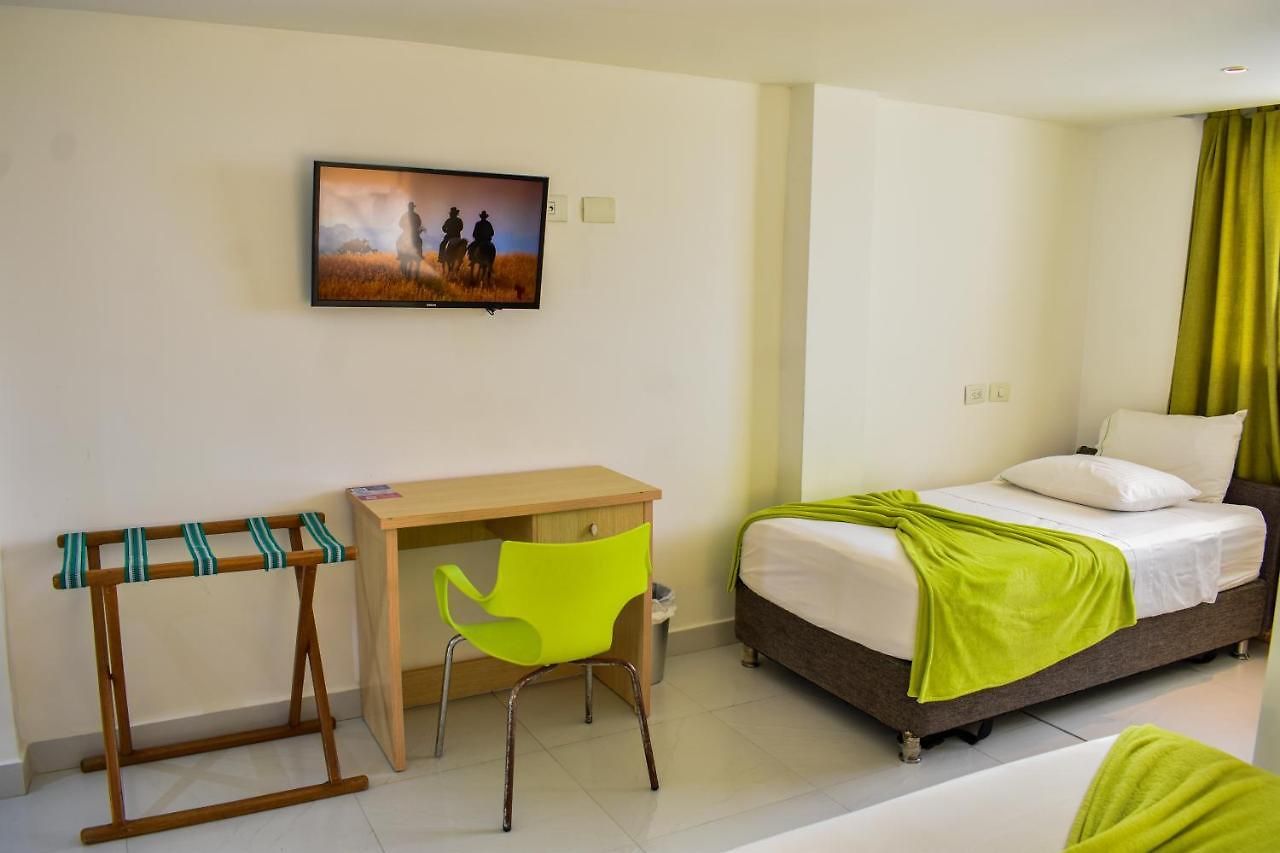 Isla Capri Hotel 3*