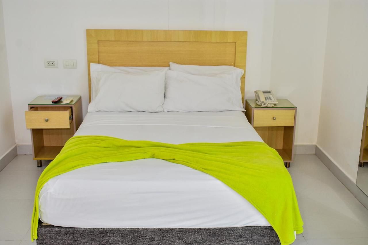 Isla Capri Hotel 3*
