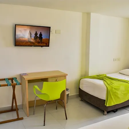Isla Capri Hotel 3*