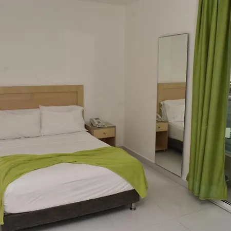 Hotel Isla Capri 3*