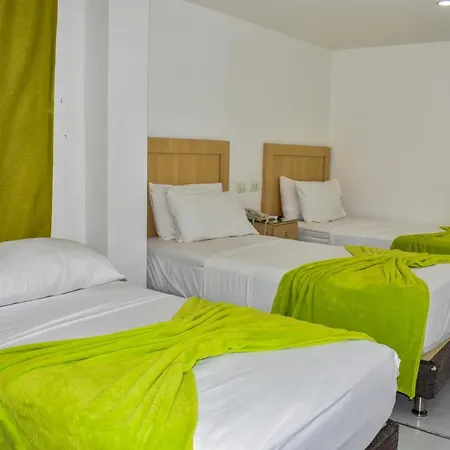 Hotel Isla Capri 3*